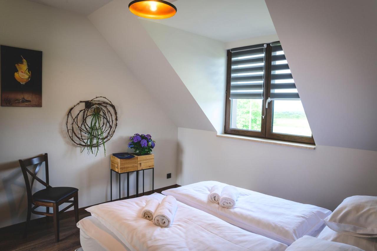 Bed and Breakfast Dominium Pincészet és Panzió Gyöngyös Esterno foto